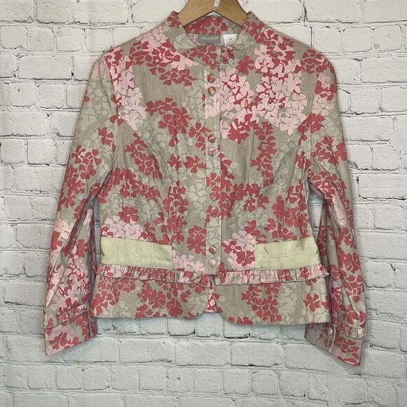 Chic Floral Blazer in Pink and Cream - Picture 1 of 6